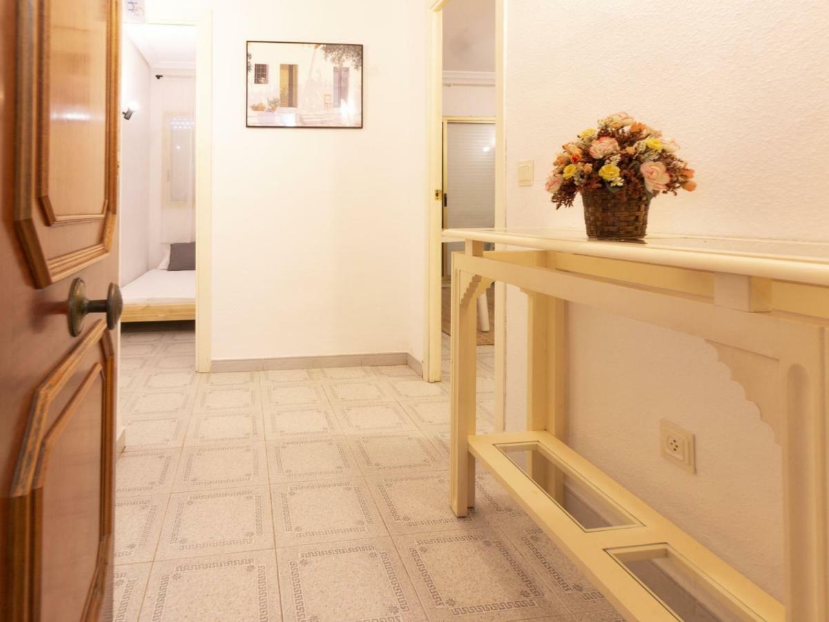 Homes & Go Albeniz Basic La Pineda Bagian luar foto